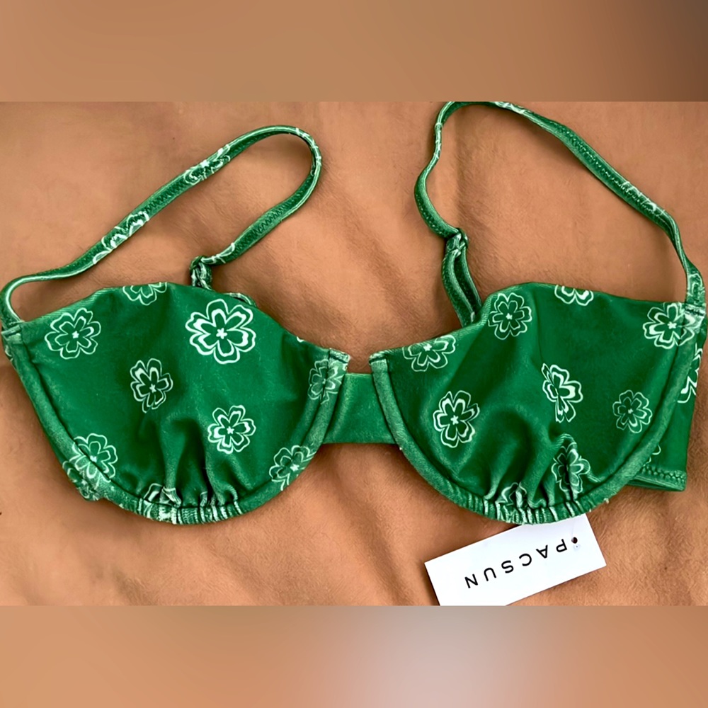 NWT green floral underwire bikini top
